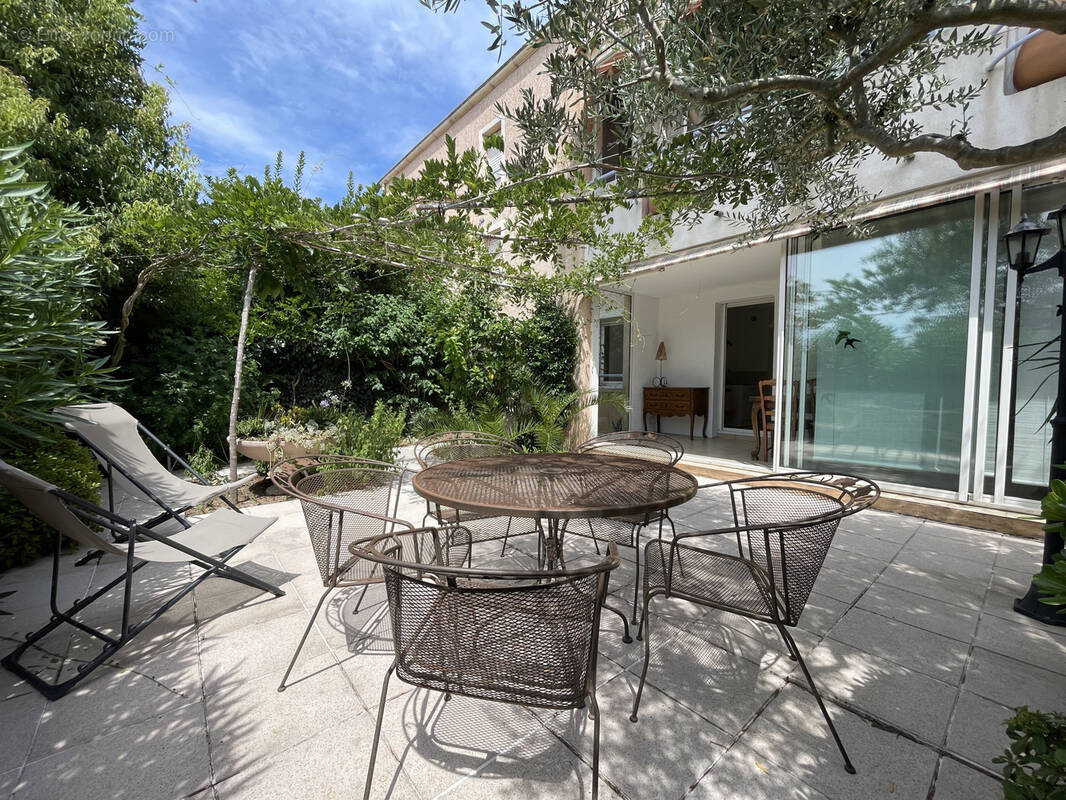 Appartement à BORMES-LES-MIMOSAS