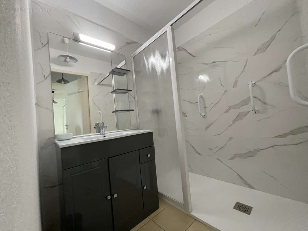 Appartement à BORMES-LES-MIMOSAS