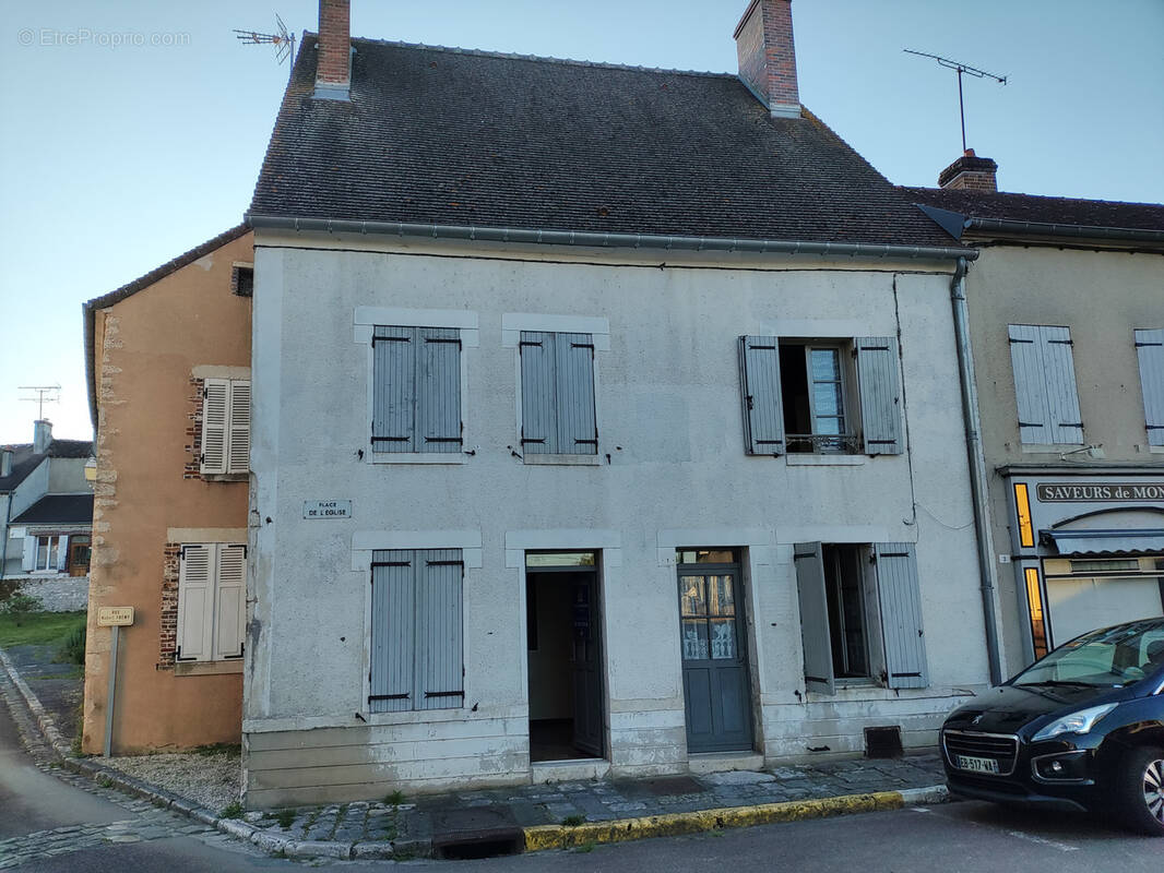 Maison à MONTBOUY