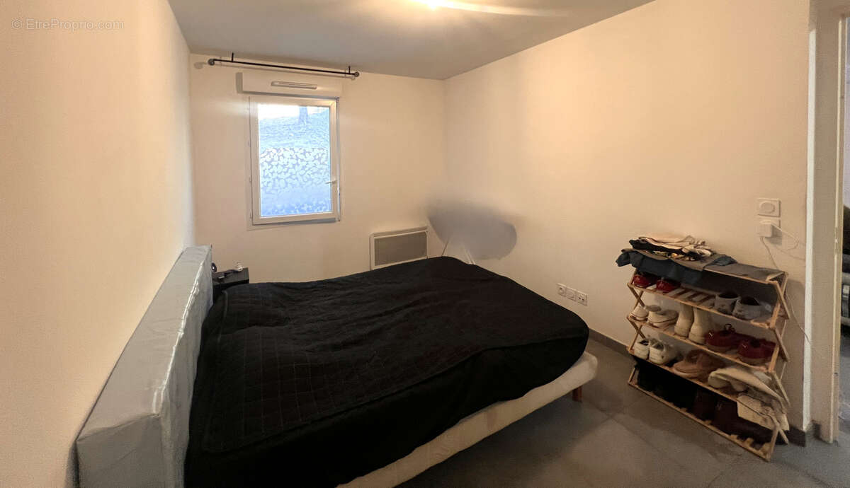 Appartement à CHATEAUNEUF-LE-ROUGE