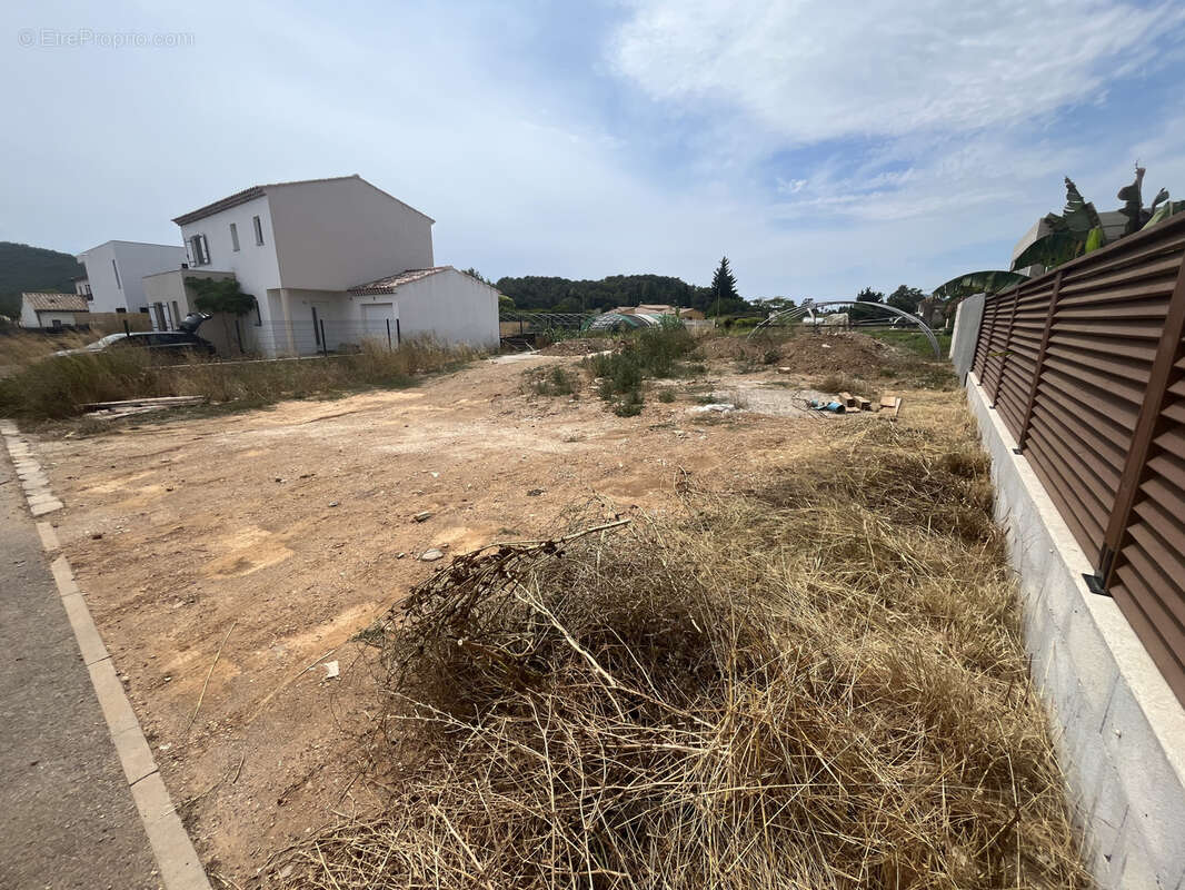 Terrain à HYERES