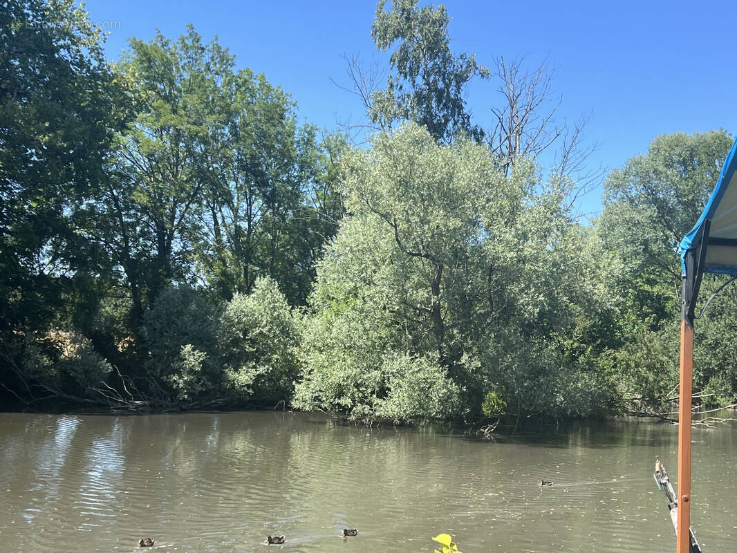 Autre à COULANGES-LES-NEVERS