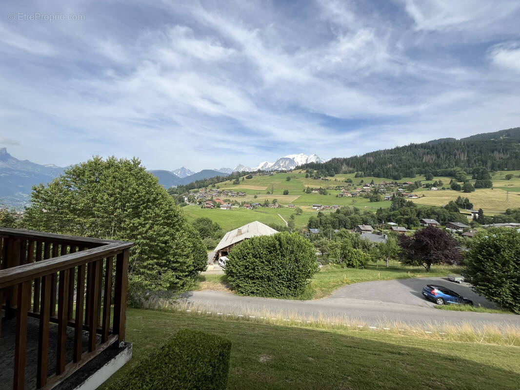 Appartement à COMBLOUX