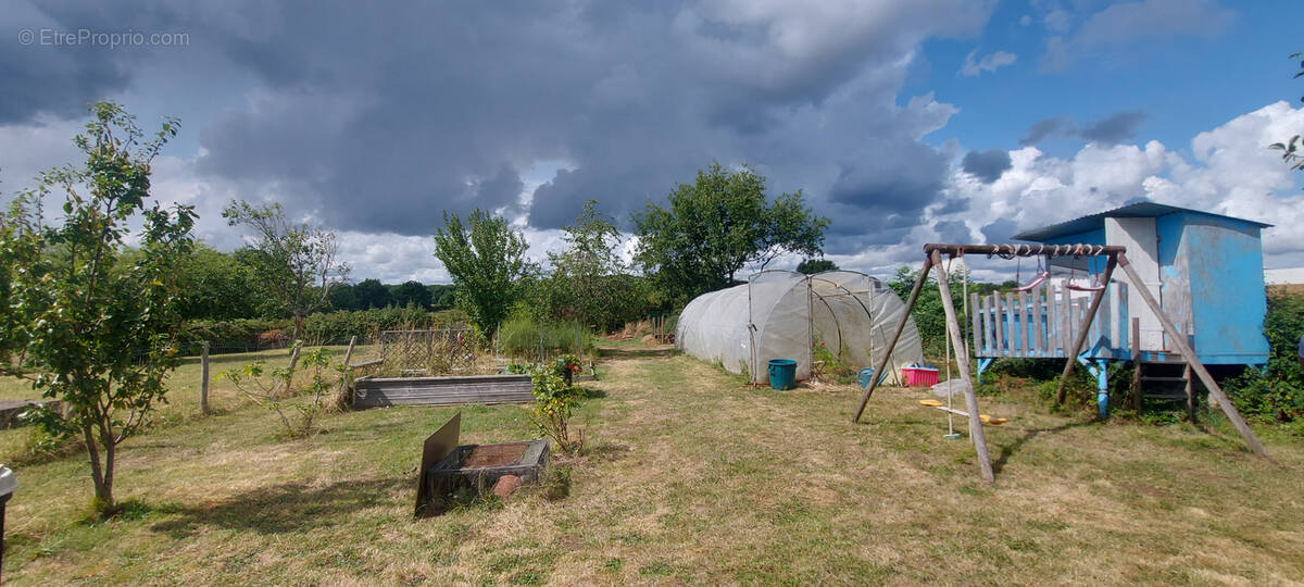 Maison à LES HERBIERS