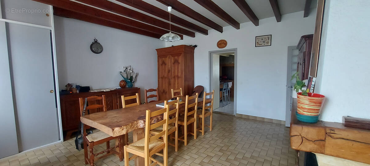 Maison à LES HERBIERS