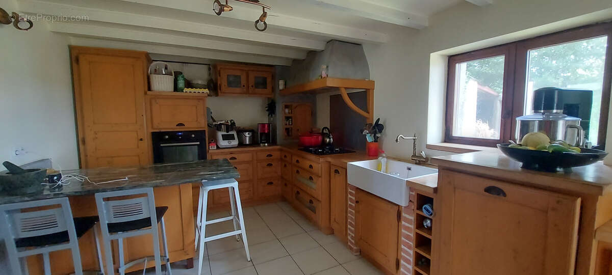 Maison à LES HERBIERS