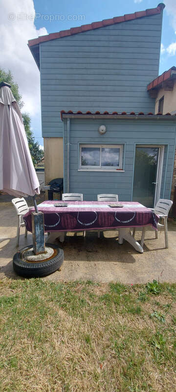 Maison à LES HERBIERS