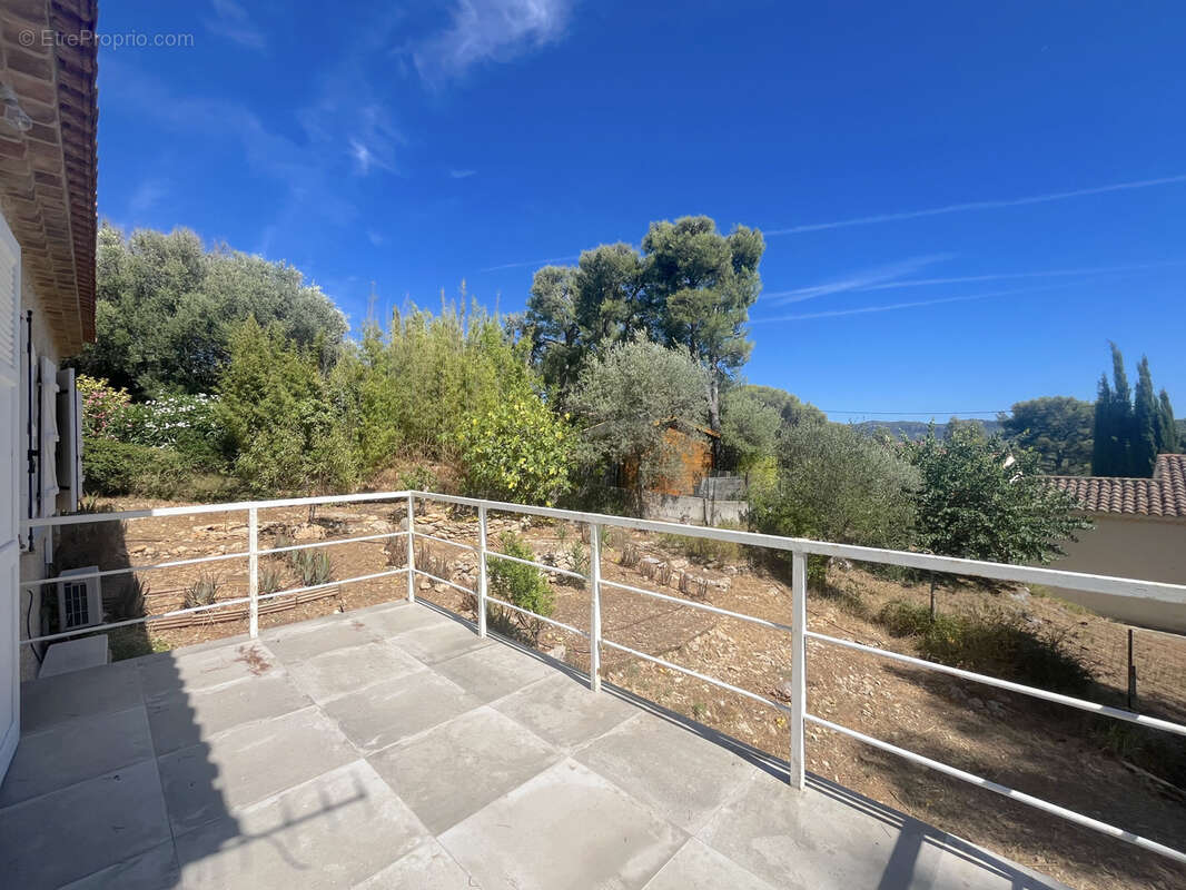 Maison à LA CADIERE-D&#039;AZUR