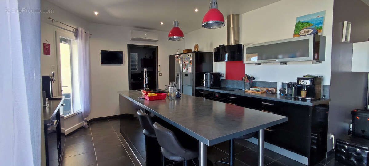 Maison à MONTAIGU-DE-QUERCY