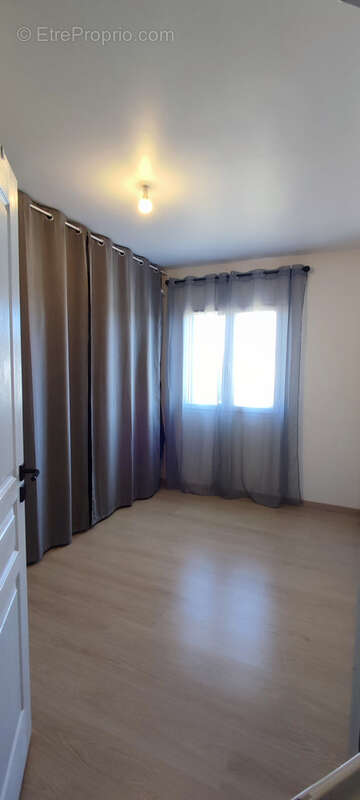 Maison à MONTAIGU-DE-QUERCY