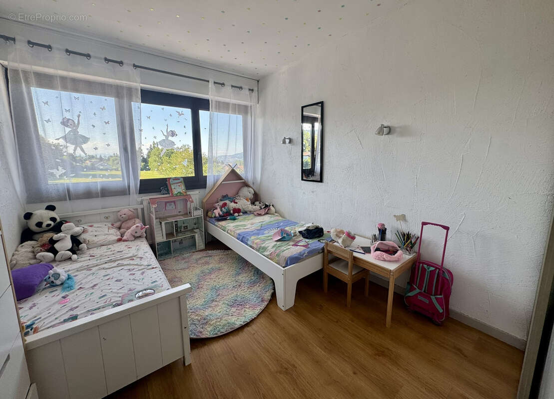 Appartement à LA ROCHE-SUR-FORON