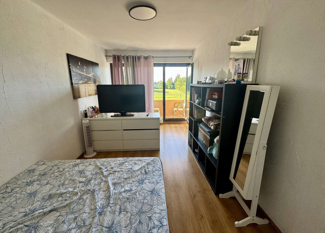 Appartement à LA ROCHE-SUR-FORON