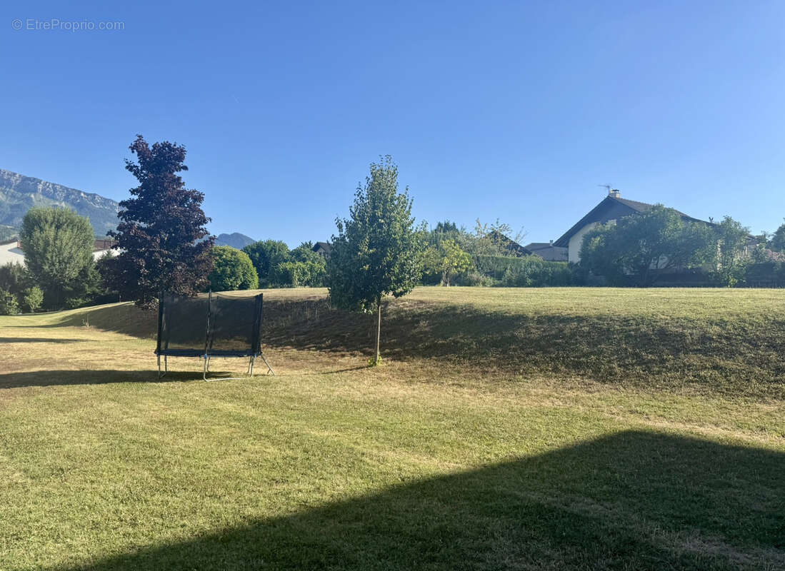 Appartement à LA ROCHE-SUR-FORON