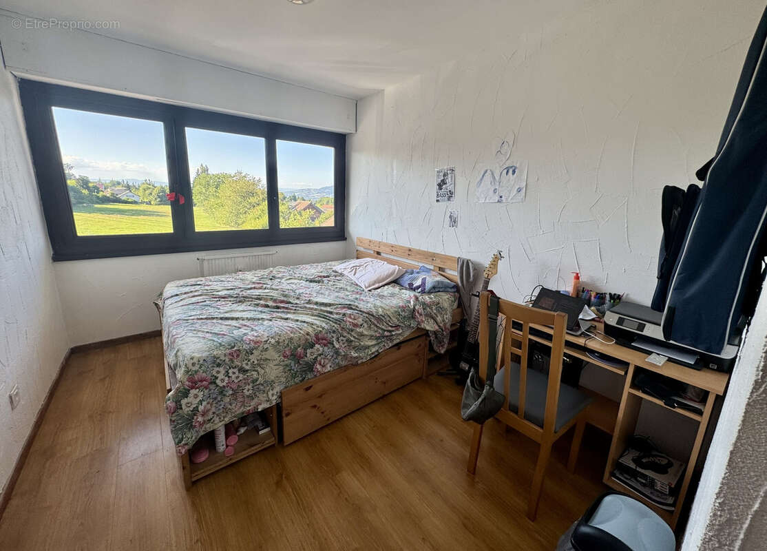 Appartement à LA ROCHE-SUR-FORON