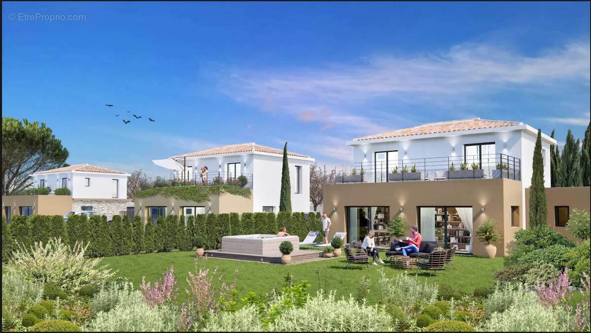 Maison à PUGET-SUR-ARGENS