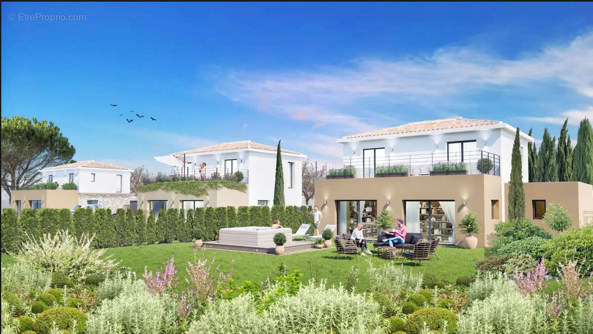 Maison à PUGET-SUR-ARGENS