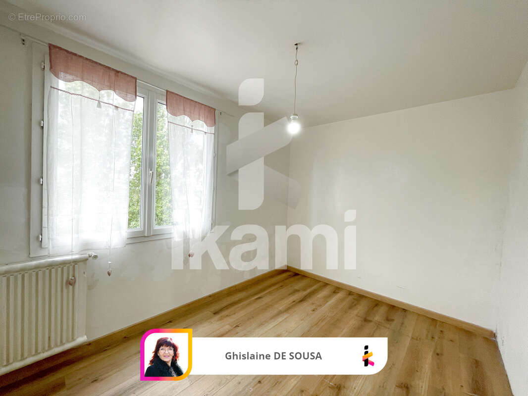 Appartement à LES PAVILLONS-SOUS-BOIS