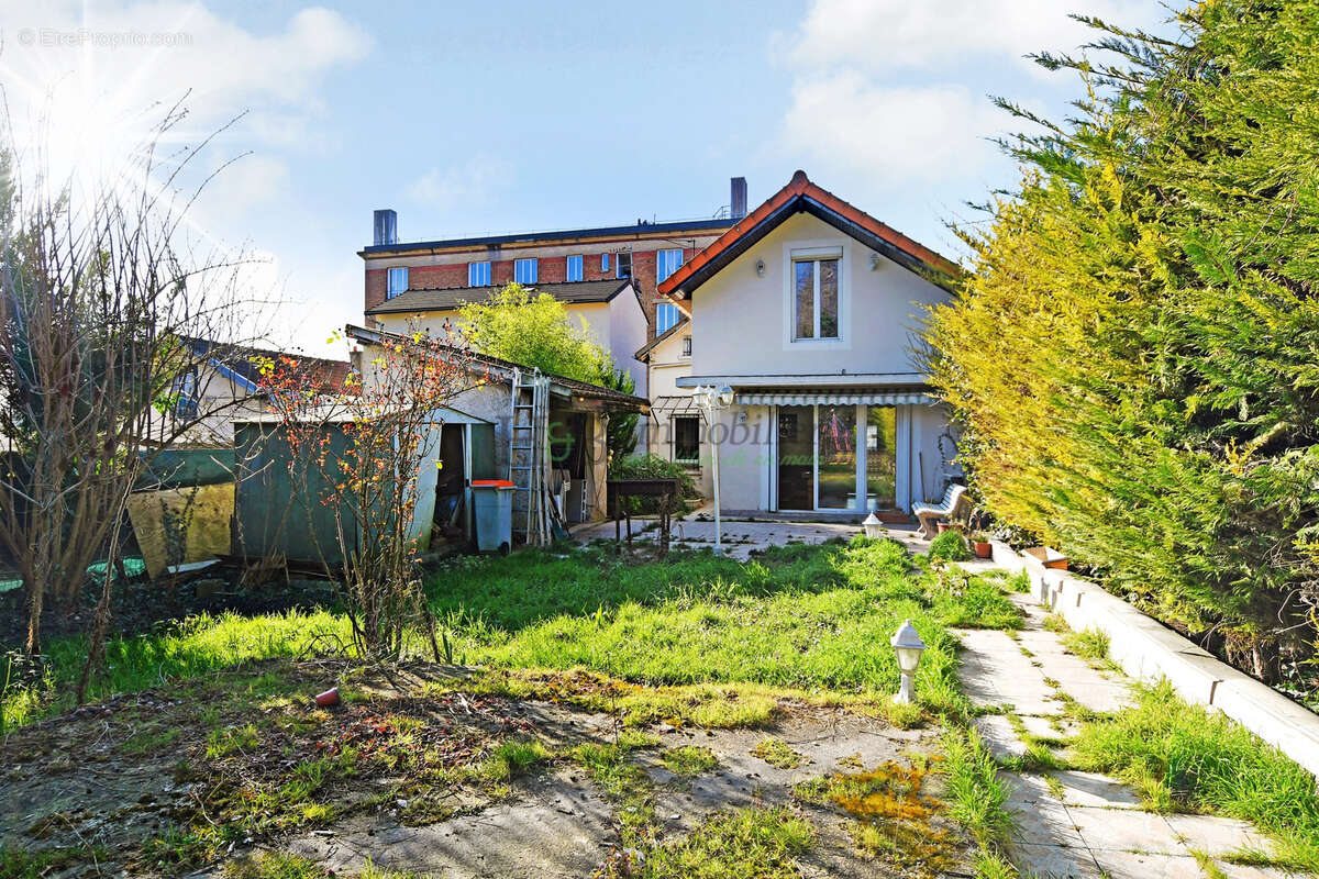 Maison à VILLETANEUSE