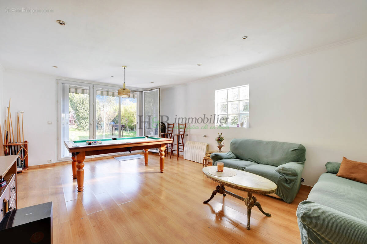 Maison à VILLETANEUSE