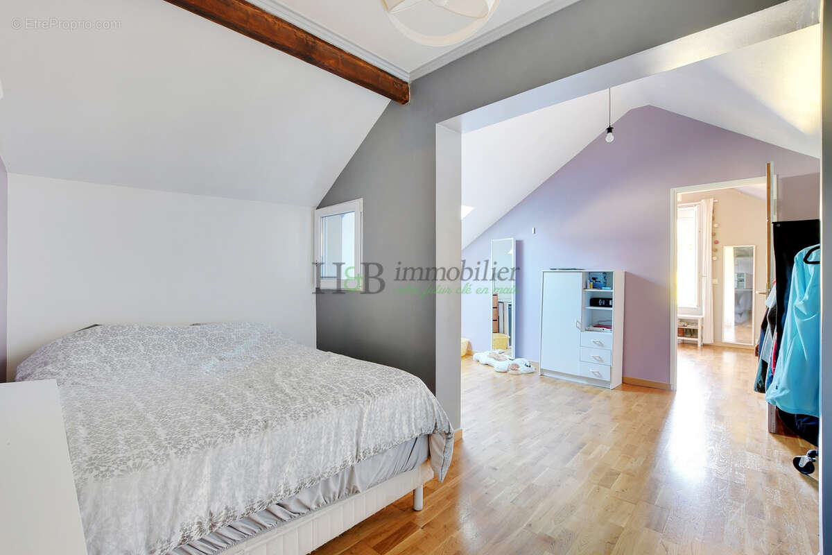 Maison à VILLETANEUSE