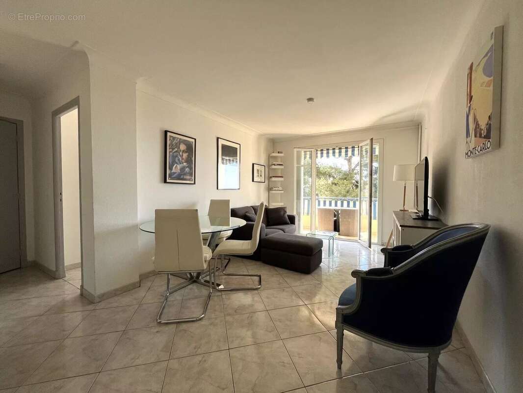 Appartement à ROQUEBRUNE-CAP-MARTIN