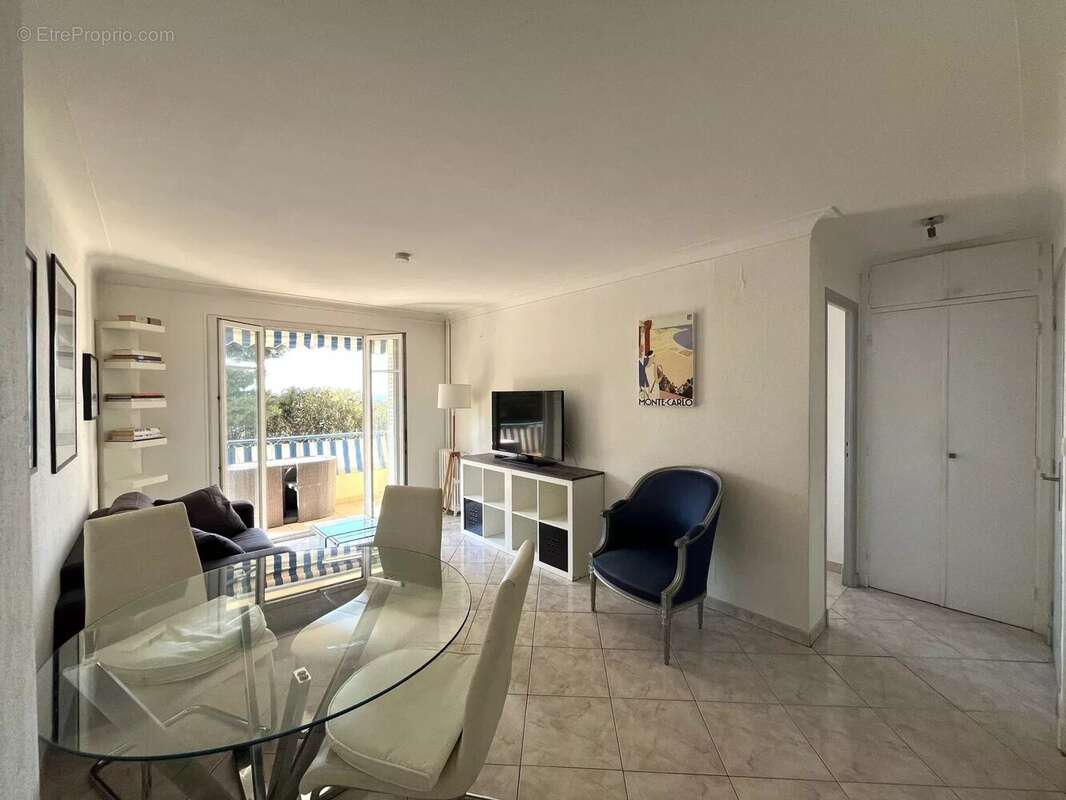 Appartement à ROQUEBRUNE-CAP-MARTIN