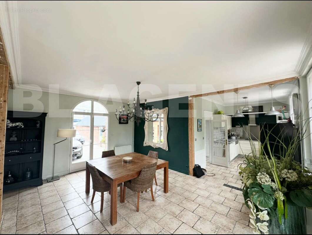 Messenger_creation_FCFC2890-9E33-4204-B519-EA977807D1AE - Maison à DIEPPE