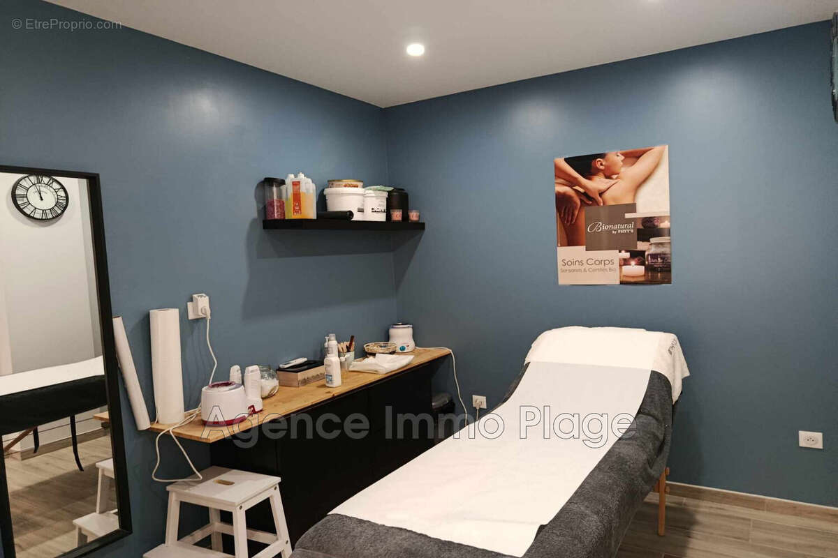 Commerce à VERTHEUIL