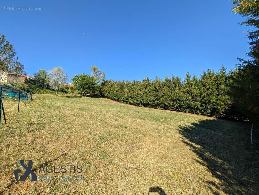   - Terrain à PUYLAURENS