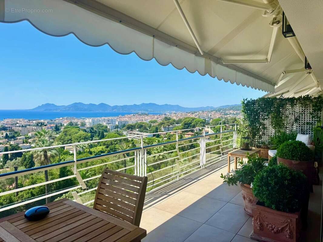 Appartement à CANNES