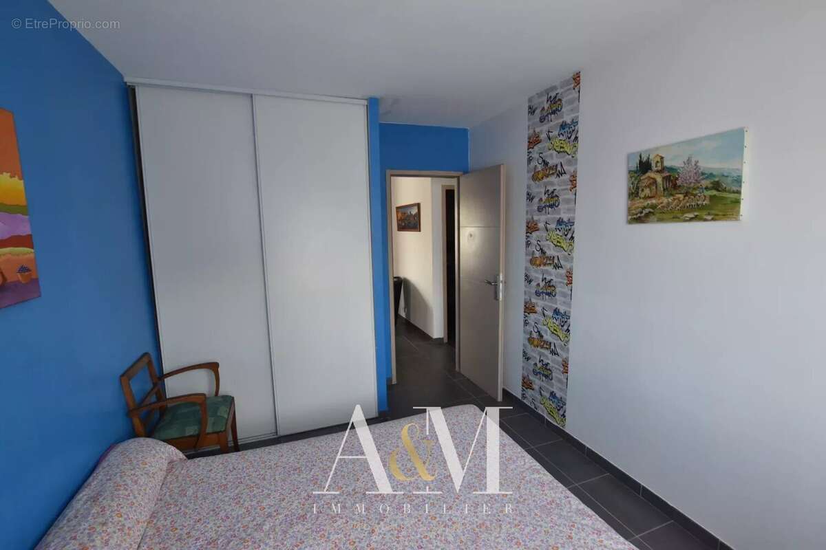 Maison à SAINT-THIBERY