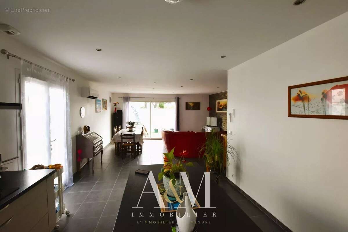 Maison à SAINT-THIBERY