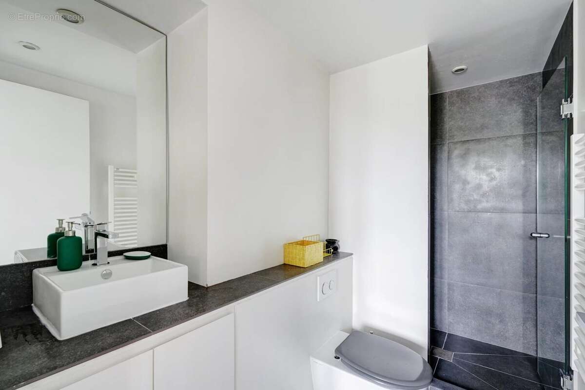 Appartement à PARIS-8E