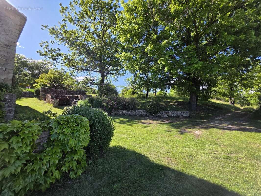 Maison à SIMIANE-LA-ROTONDE