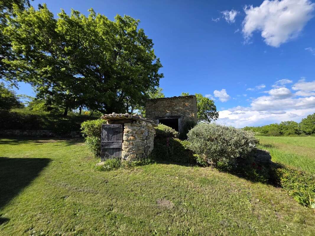 Maison à SIMIANE-LA-ROTONDE