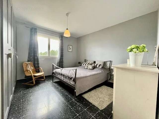 Maison à SAINT-SATURNIN-LES-APT