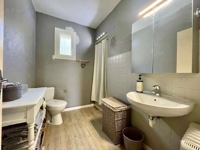 Maison à SAINT-SATURNIN-LES-APT