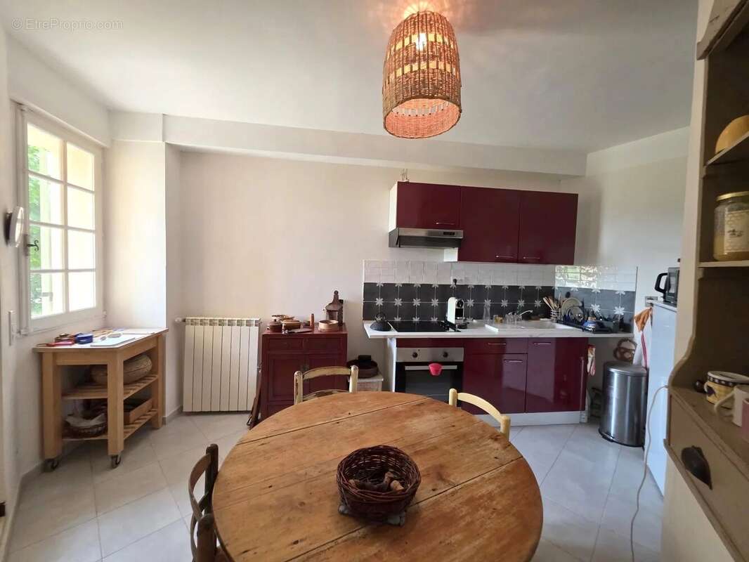 Maison à SAINT-SATURNIN-LES-APT