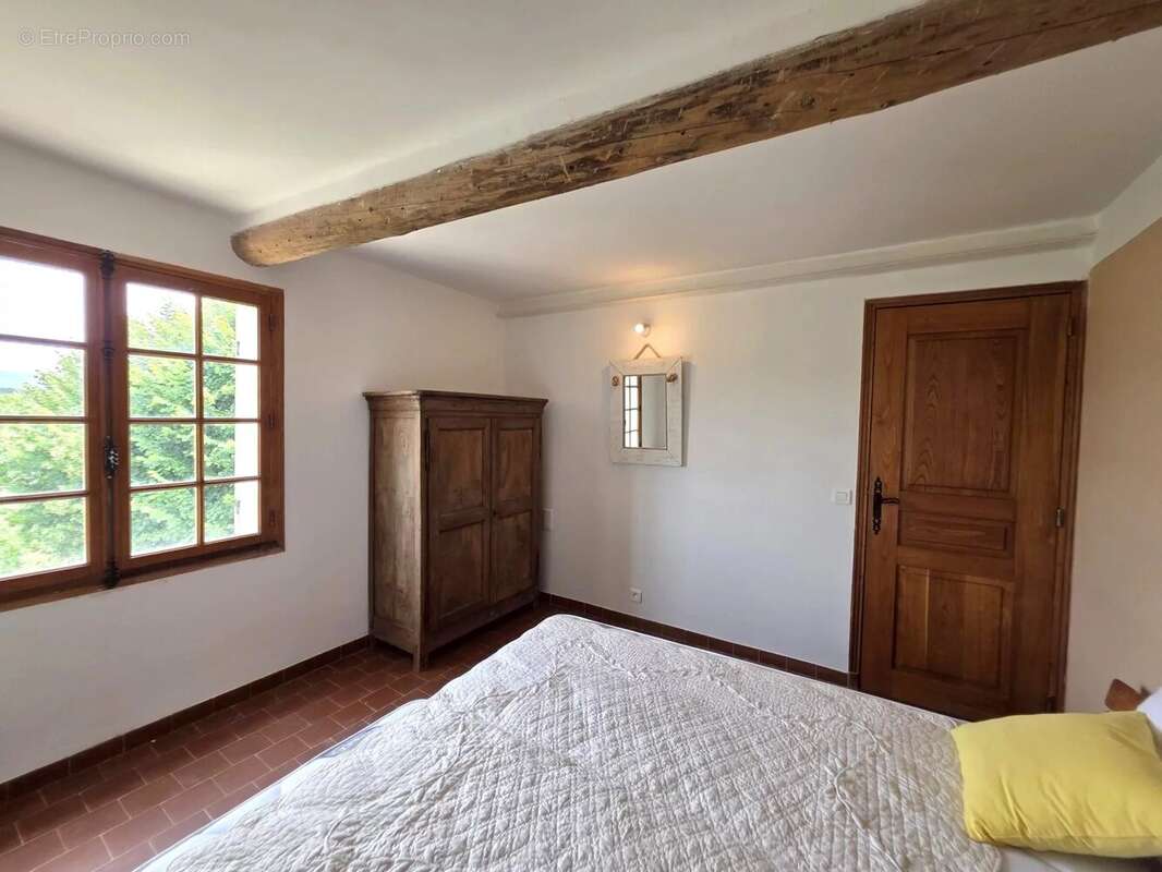 Maison à SAINT-SATURNIN-LES-APT