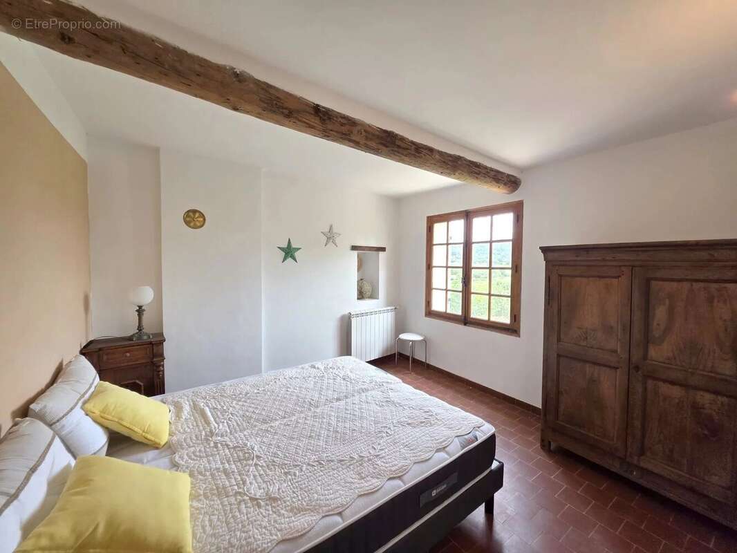 Maison à SAINT-SATURNIN-LES-APT