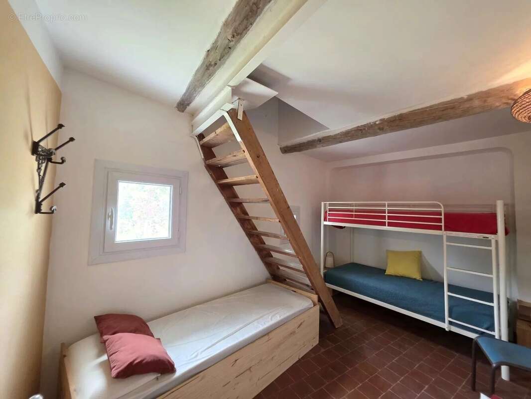 Maison à SAINT-SATURNIN-LES-APT