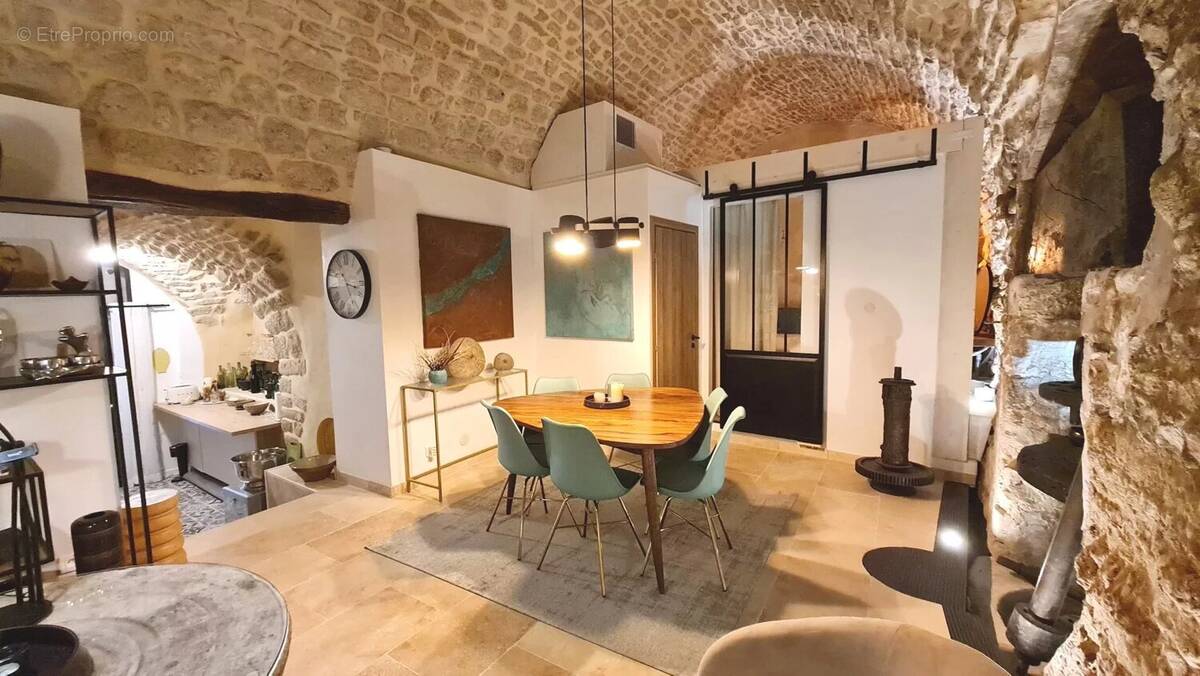 Maison à SAINT-MARTIN-DE-CASTILLON