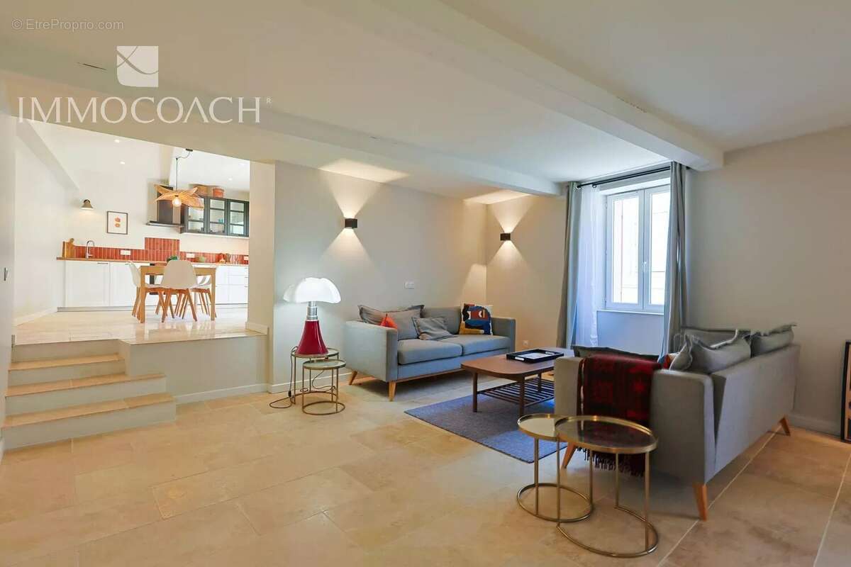 Maison à COLLOBRIERES