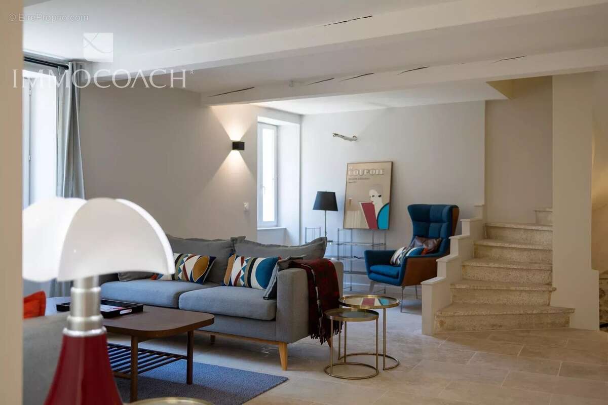 Maison à COLLOBRIERES