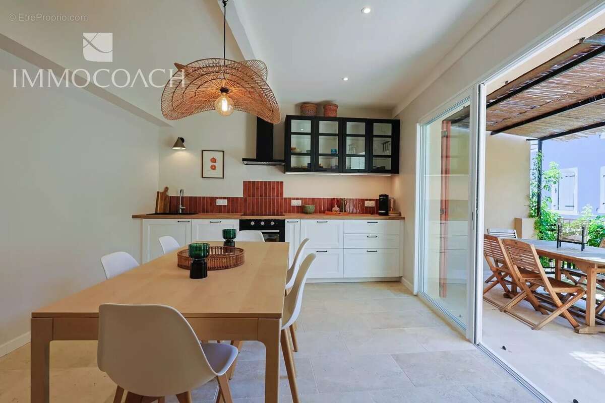 Maison à COLLOBRIERES