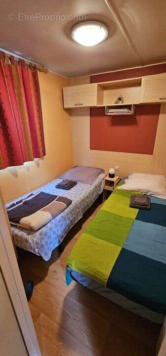 Mobil-home, terrain, habitation legere, chalet, 3 pieces, - Maison à LE CASTELLET