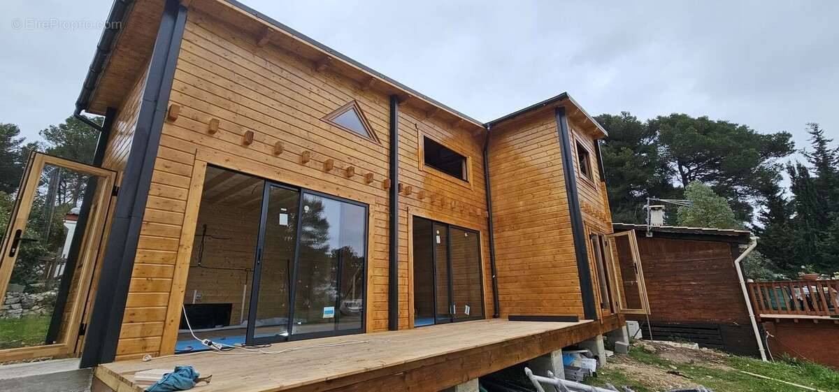 chalet neuf terrain, habitation legere, chalet, 4 pieces, - Maison à LE CASTELLET