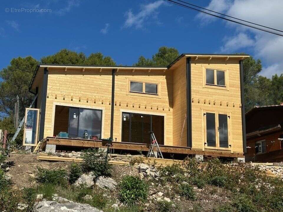 chalet neuf terrain, habitation legere, chalet, 4 pieces, - Maison à LE CASTELLET