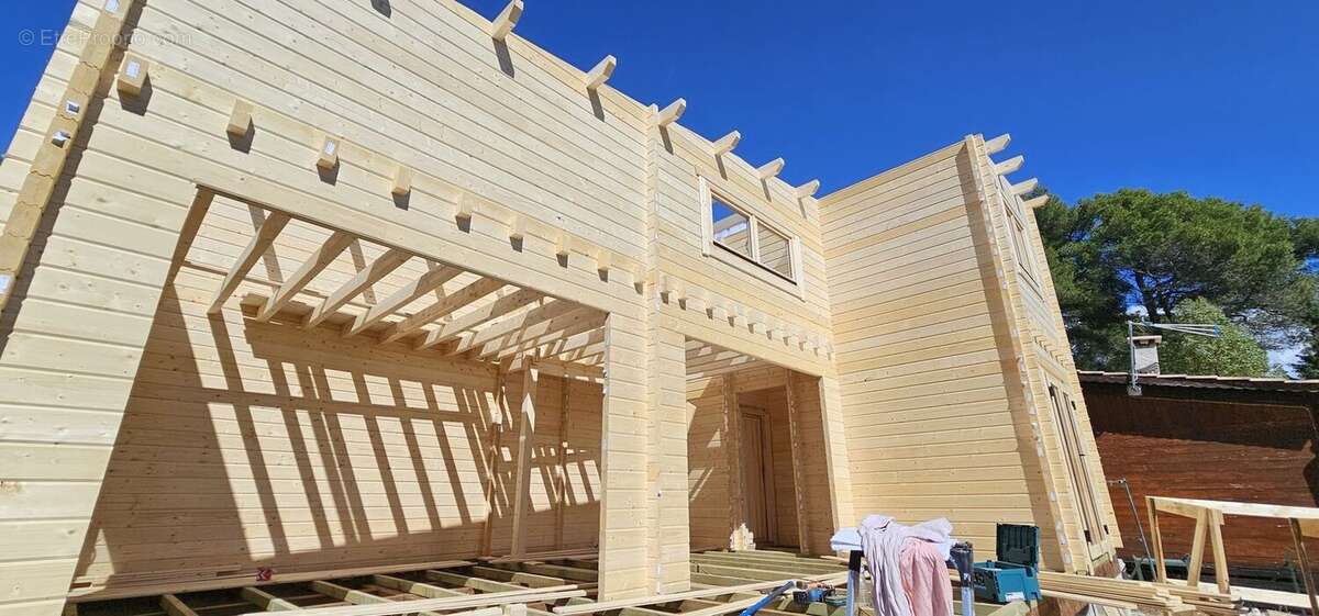 chalet neuf terrain, habitation legere, chalet, 4 pieces, - Maison à LE CASTELLET