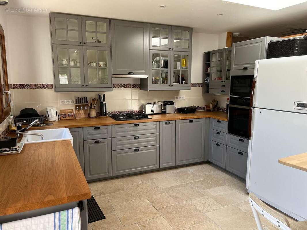 LYON 8 - Maison à ASPET